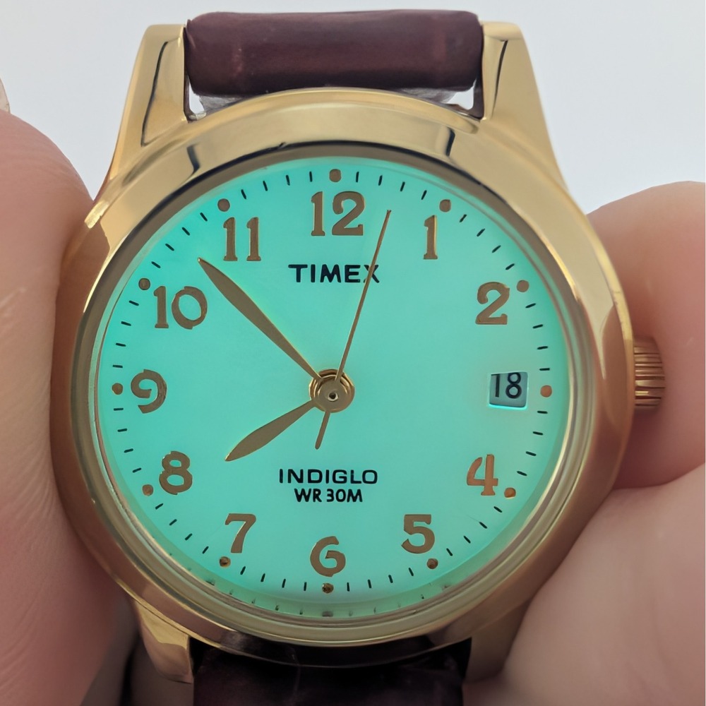 Timex Indiglo Mother of Pearl Dial Gold Tone Burgandy Leather Strap Watch 25mm - Picture 3 of 10